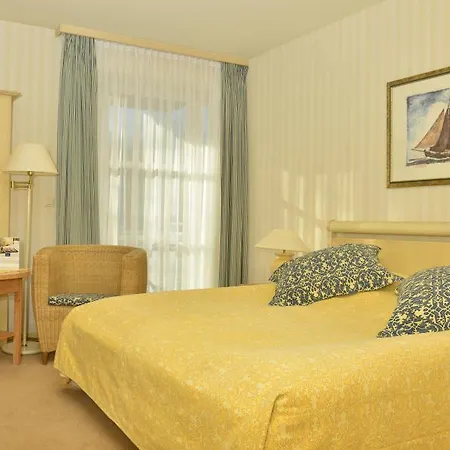 Dorint & Ostseebad Otel Wustrow (Fischland)